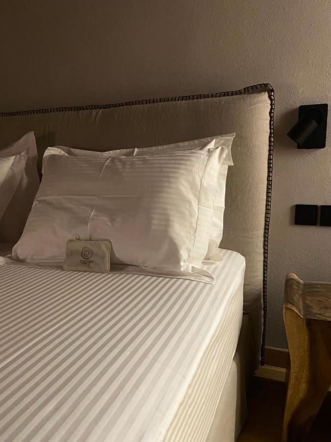 Ej Boutique Suites Milína Eksteriør bilde